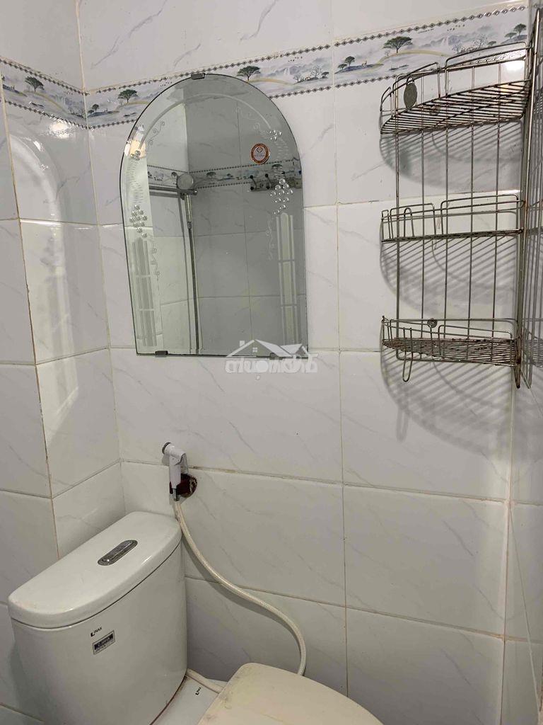 Nhà trống , sạch sẽ, thoáng mát , an ninh trật tự tốt, gần trợ, trường - 4