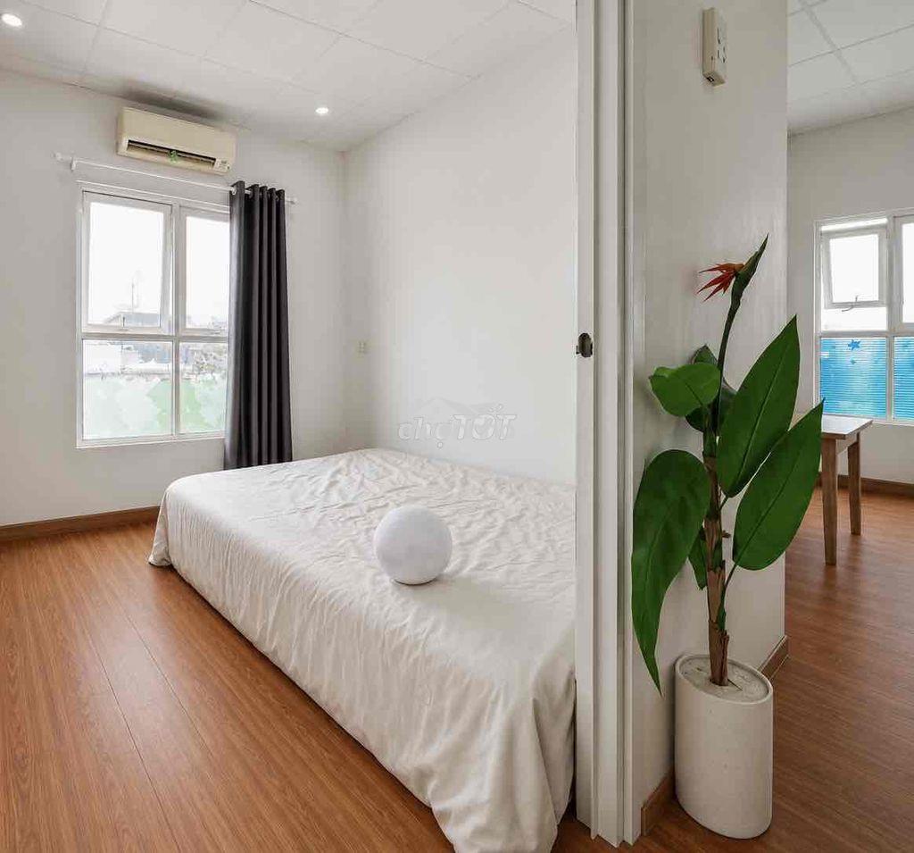 Căn hộ 2pn cửa sổ trời thoáng cực , miễn phí xe máy , ở liền được - 3