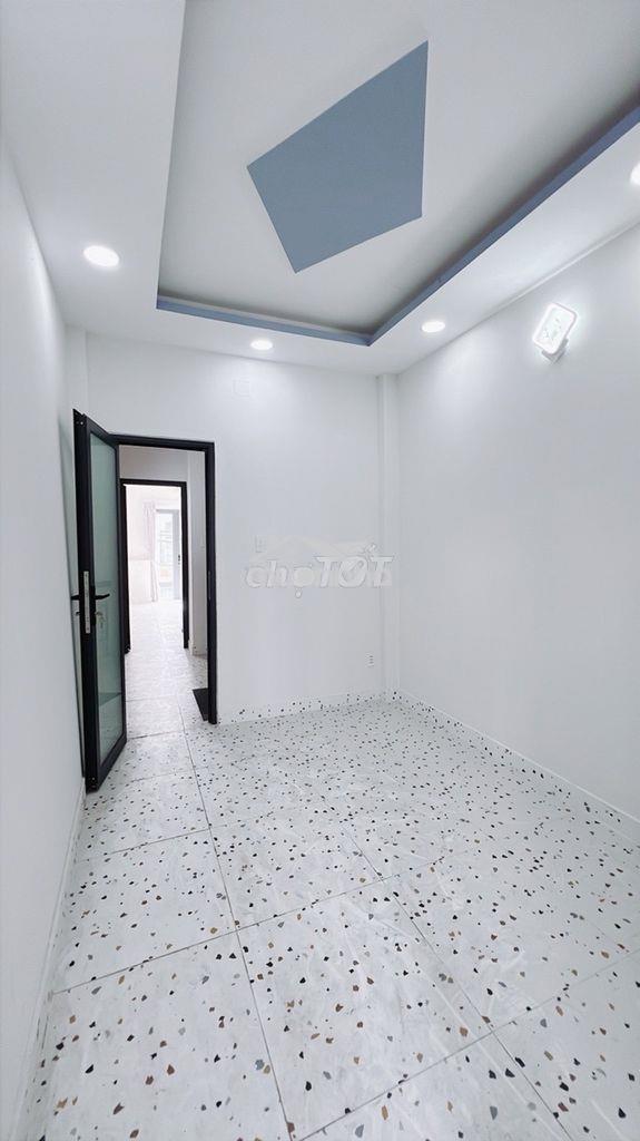 Nhà đẹp q4- hẻm 4m- 41m2 - 2 tầng- ko lộ giới- chỉ 4 tỷ nhỉnh - 2