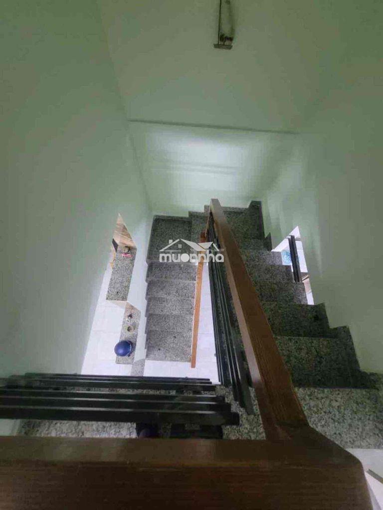 Nhà 2 tầng - 3.5x11m - xe hơi đậu ngay cửa - nguyễn thị thập tân hưng - 3