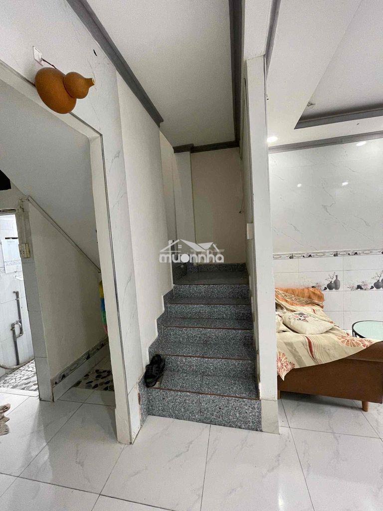 Cho thuê nhà c9 phạm hùng dt 3m6x9 .1 lầu 2 p .2 wc hẻm trước nhà 5m - 4