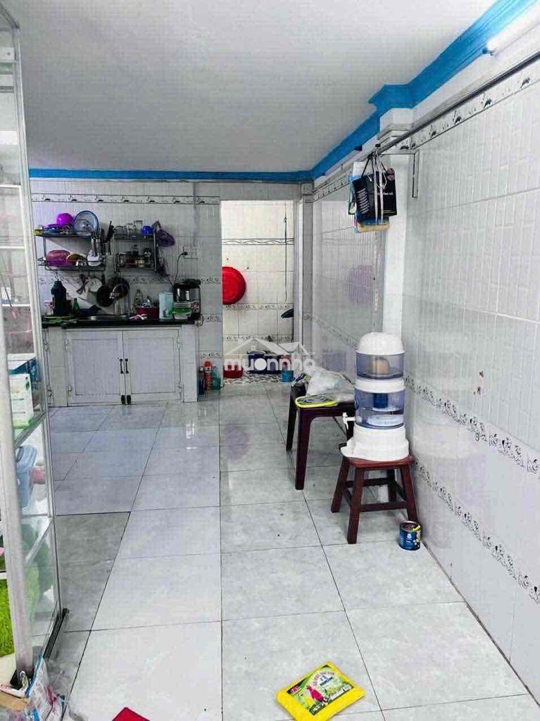 Nhà kdbb 4x14m - 2 phòng - 7tr/ tháng - 3