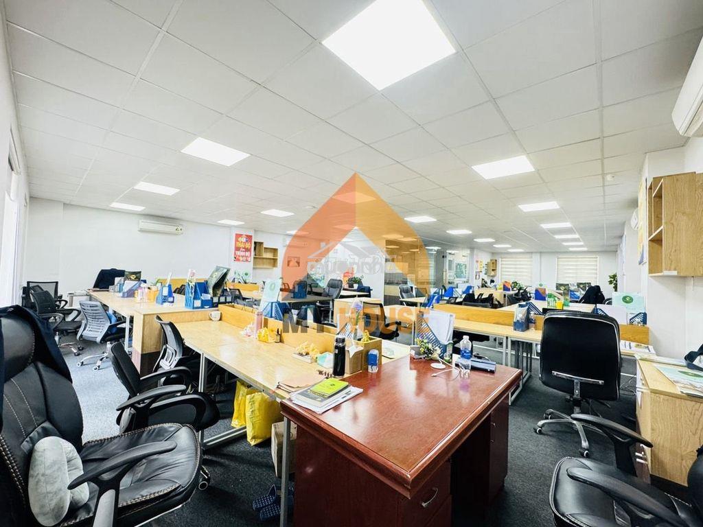 Ơ! động đất à, không phải đấy là toà nhà 1000m2 q.2 siêu vip đấy ạ ^^ - 2
