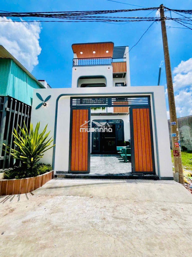 🏡 Chú 5 bán nhà đẹp kế ubnd vị trí đẹp  giá 2,75 tỷ