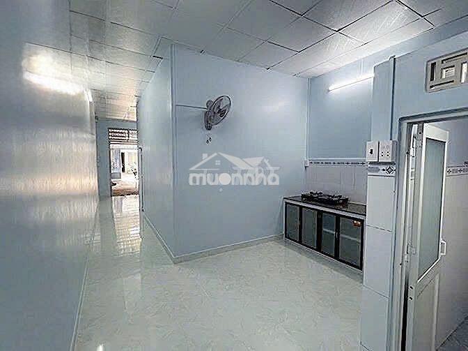 Cho thuê nhà đường lê trọng tấn 4 x 20 m cấp 4 đẹp , có máy lạnh.  - 4
