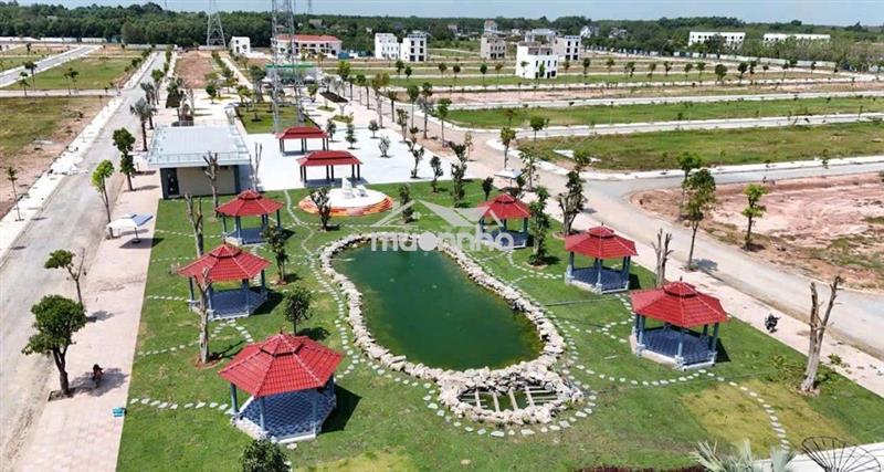 Em cần sang nhượng lại lo đất vị trí đối diện cổng viên