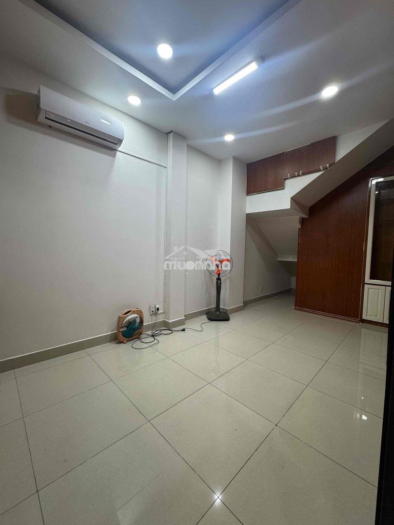 Văn phòng quận 2 - 4