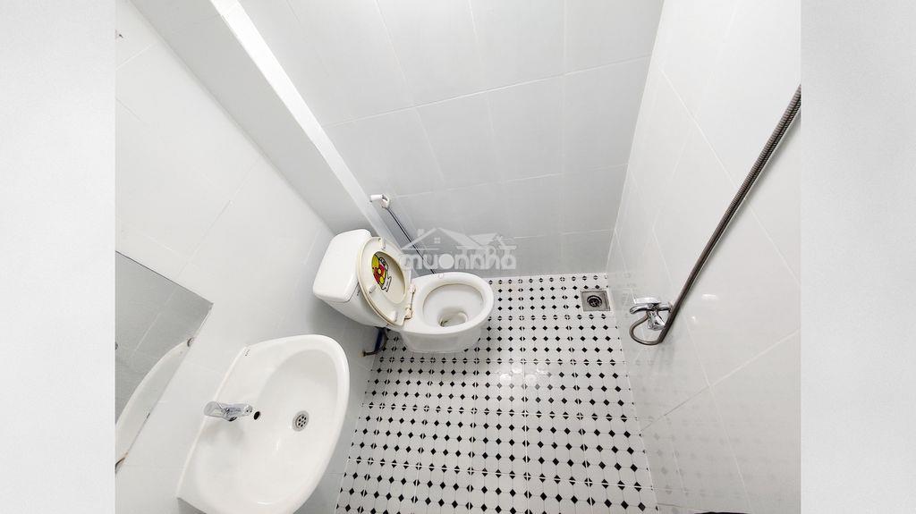 𝐓𝐎𝐈𝐋𝐄𝐓 Đầy đủ, cửa sổ, 𝐅𝐔𝐋𝐋 gạch | đ.c2 lê văn lương(🏘️trọ 𝑨𝑵𝑯 𝑽𝑰𝑵𝑯) - 4