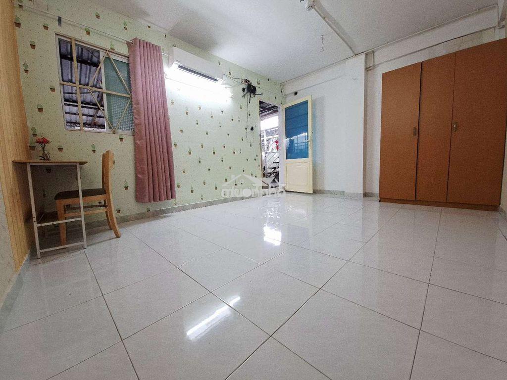Phòng trọ cho thuê tại 236 điện biên phủ, giá 4,4tr - 4