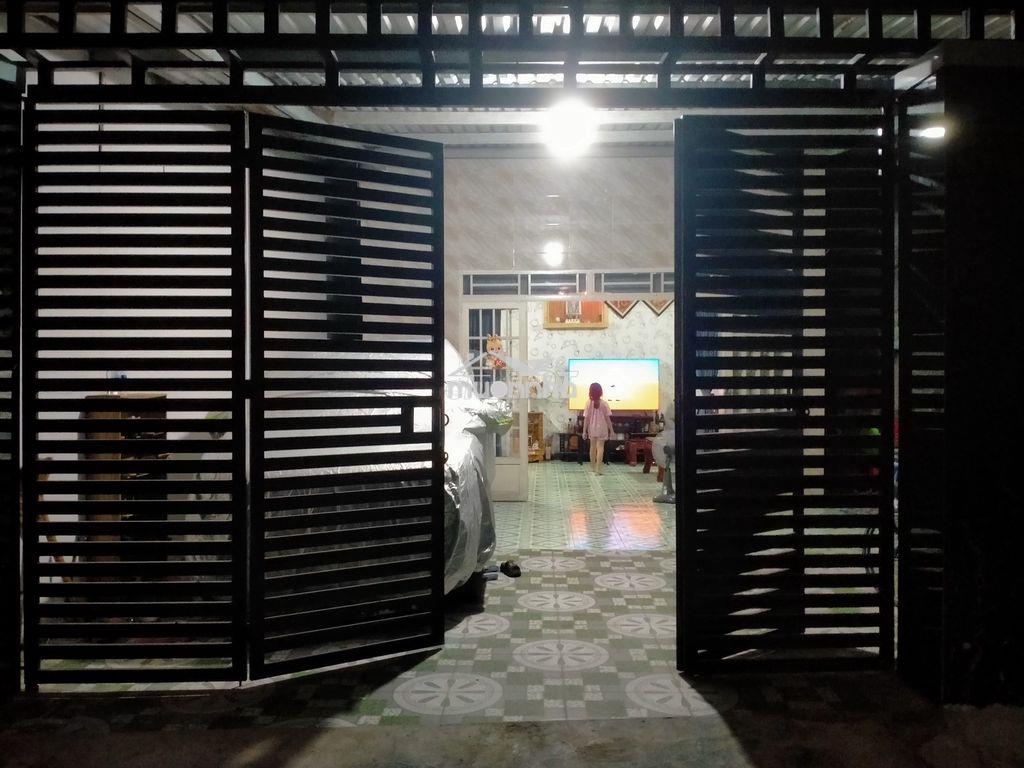 Có việc nên cần bán nhà giá rẻ  - 2