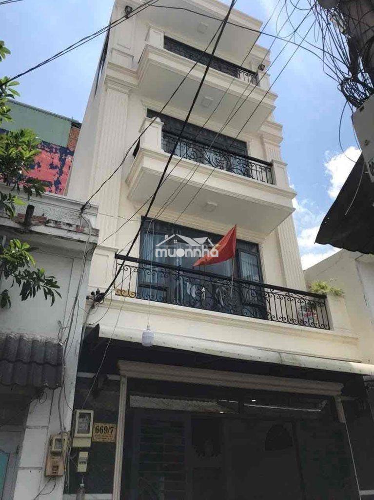 Cho thuê chdv giá rẽ 28m2 2tr2 nhà mới sạch sẽ vào ở ngay