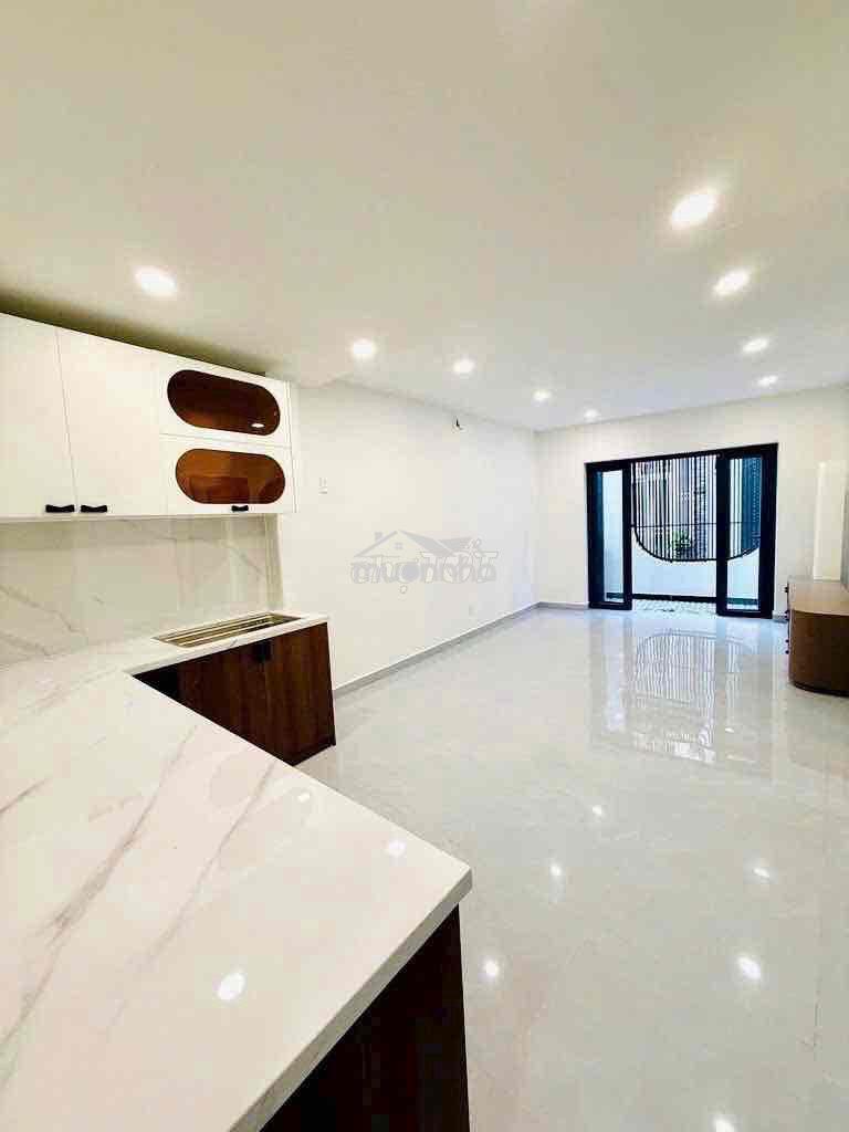 Cho thuê phòng q4 đẹp 20m2 ngay gần đh luật 5tr - 2