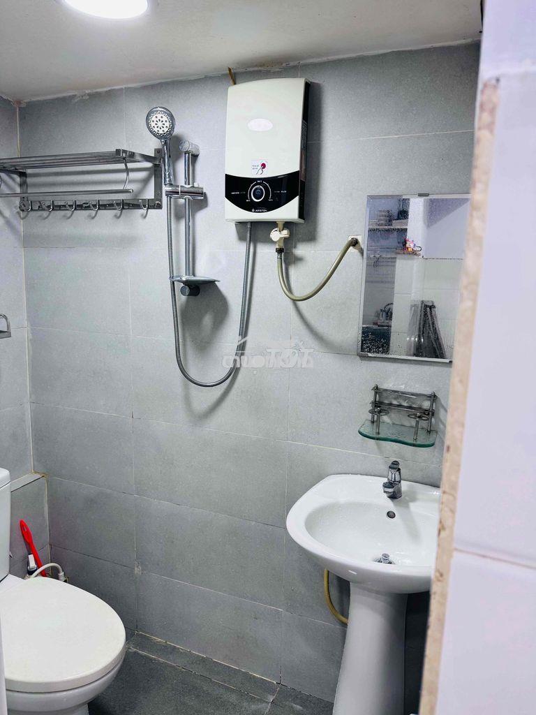 Cho thuê nhà nguyên căn quận 5 - cách mặt tiền 6m - full nội thất - 3