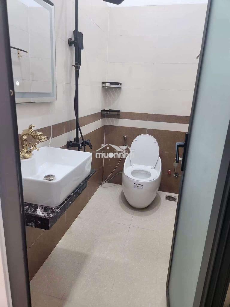 Nhà 2 lầu gần đường nguyễn trãi  - 4