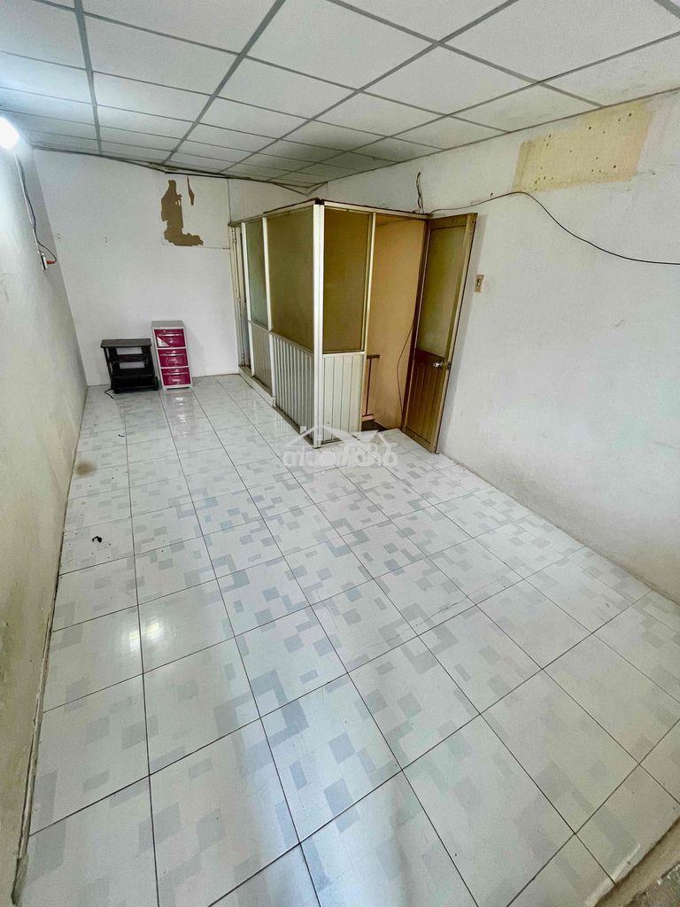 Cho thuê nhà nguyên căn - 1trệt1lầu - hẻm 4m - 3