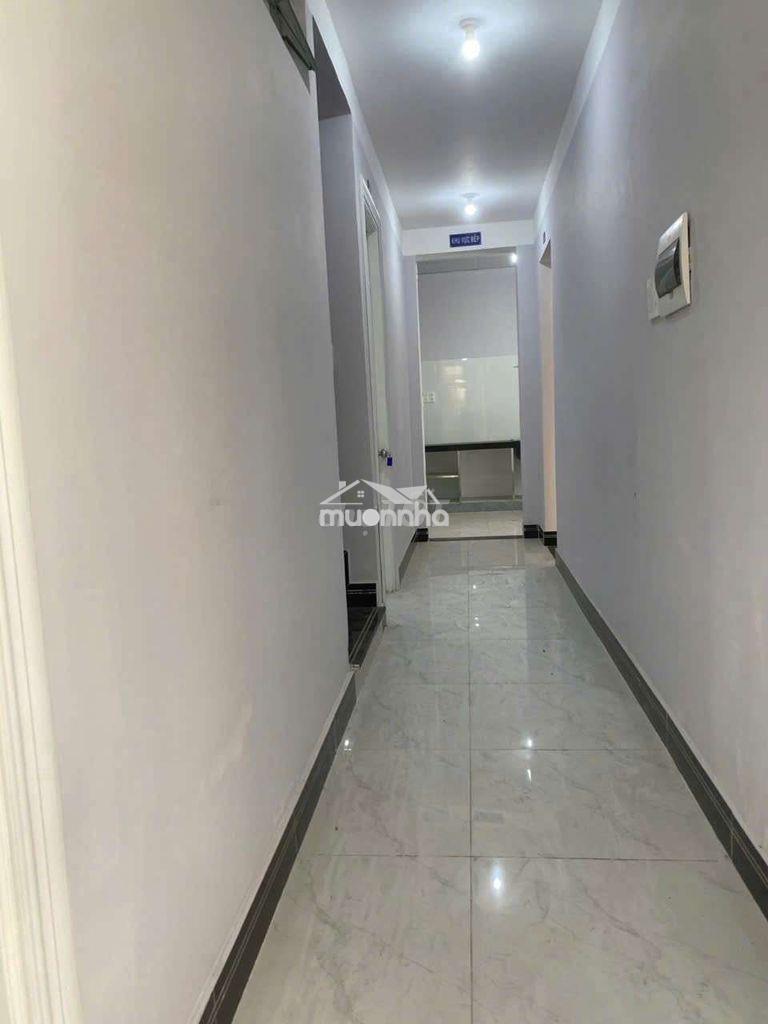 Nhà dt rộng mặt tiền nhánh 6pn rộng ,sân rộng đậu ôtô ,xe máy vô tư, - 4