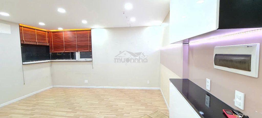 Cho thuê căn góc 3 phòng ngủ view quận 1 có nội thất  - 4