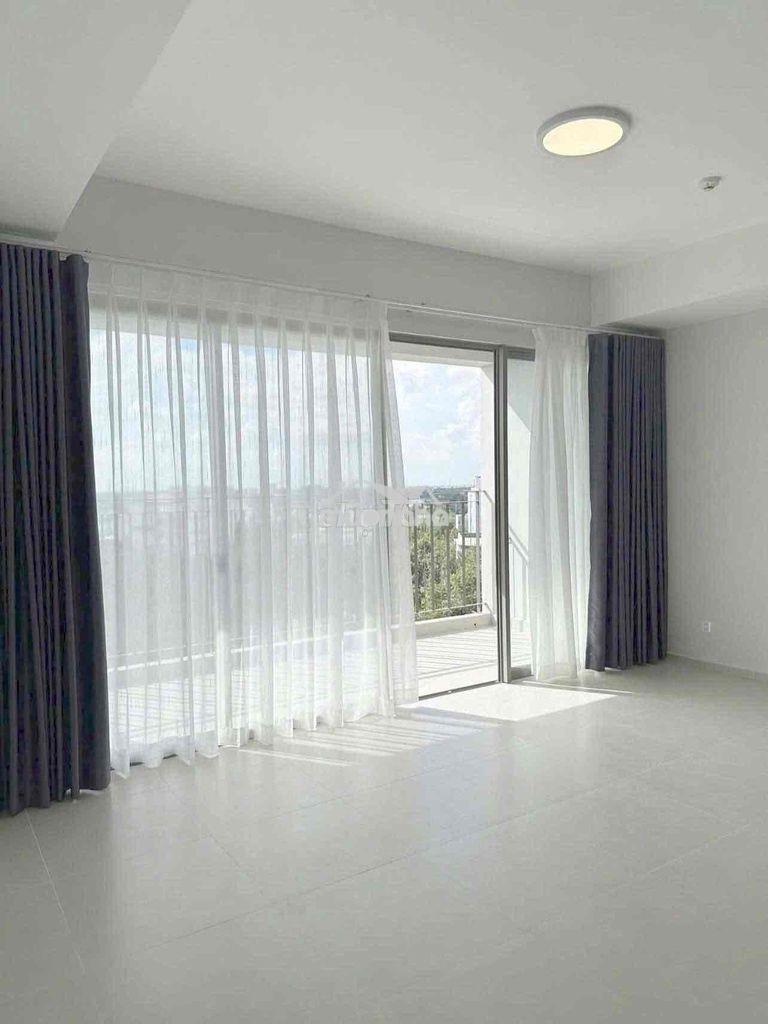 Bán căn 113 m2 - 3pn giá 4,5 tỷ - view thoáng tầng cao - sổ sẵn - 2