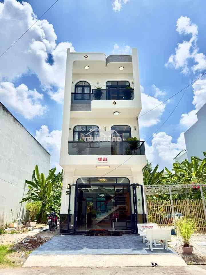 Nhà 2 lầu hướng đông nam đường d3, kdc hồng loan, c. răng - 6,2 tỷ