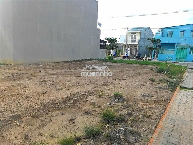 Bán đất 2 mặt tiền đường 332m2/660tr ngay kdc becamex hợp đầu tư , shr