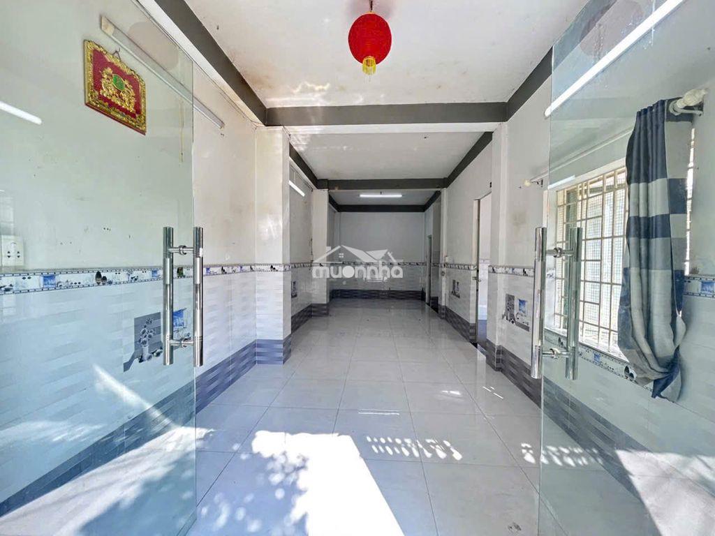Tầng trệt cc bùiminhtrực p6q8 45,5m shr căngóc 2 mt đường 10m tiện kd  - 3