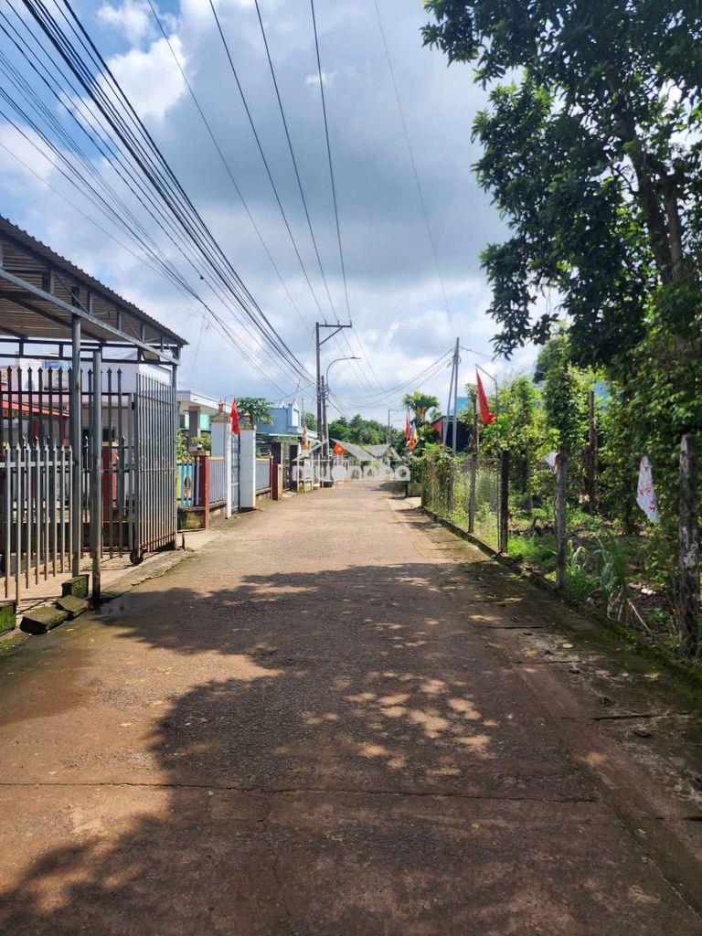Đường thông - 200m2 thổ cư - sát chợ - 2