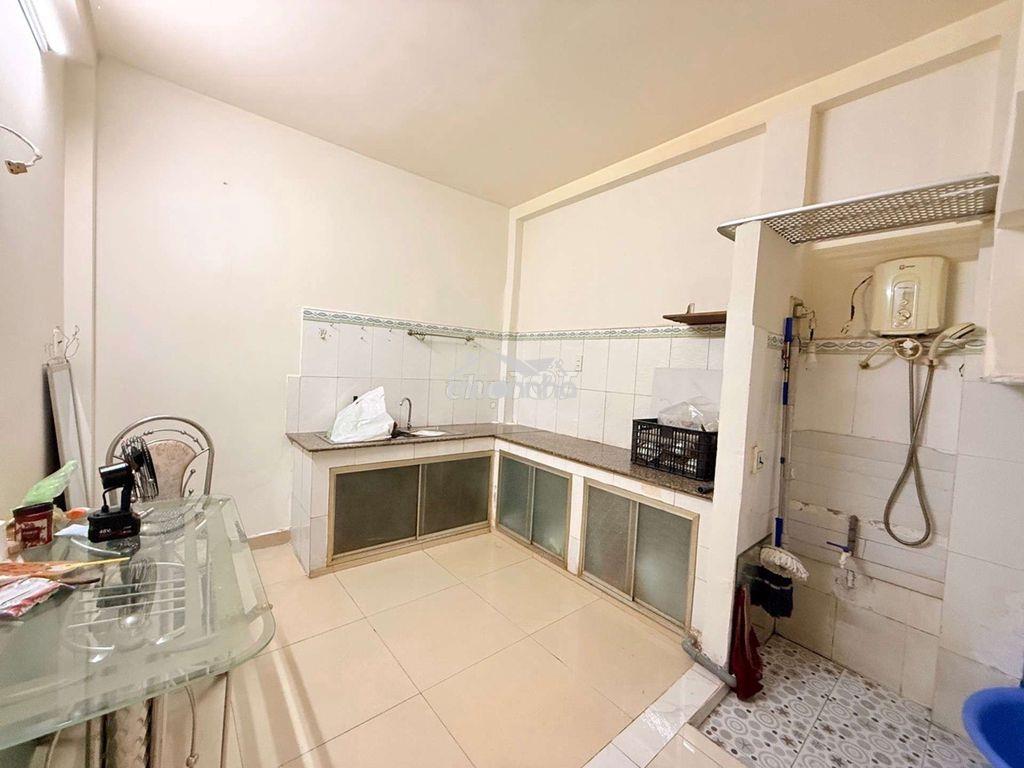 Bán nhà 2 tầng ở p11 - 31m² - nhỉnh 3 tỷ  - 4