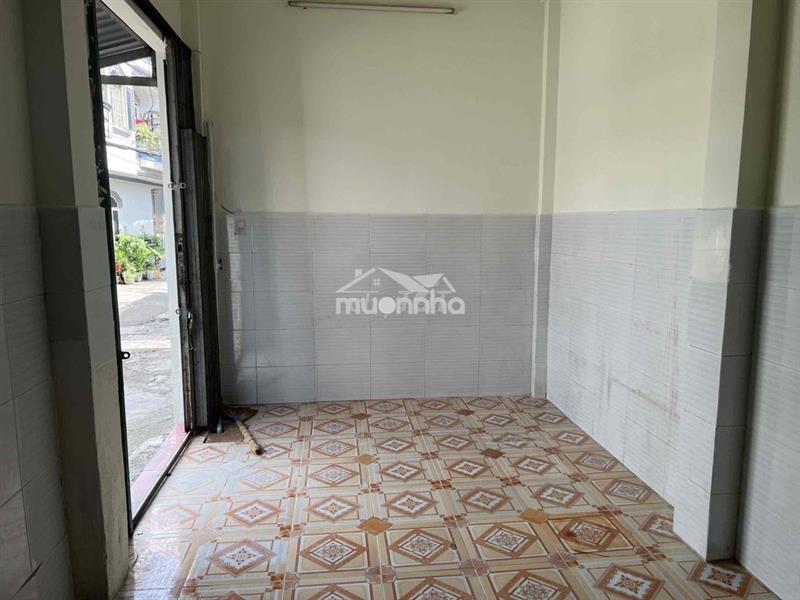 Cho thuê phòng trọ trệt đầu dãy trọ; có thể bán tạp hoá