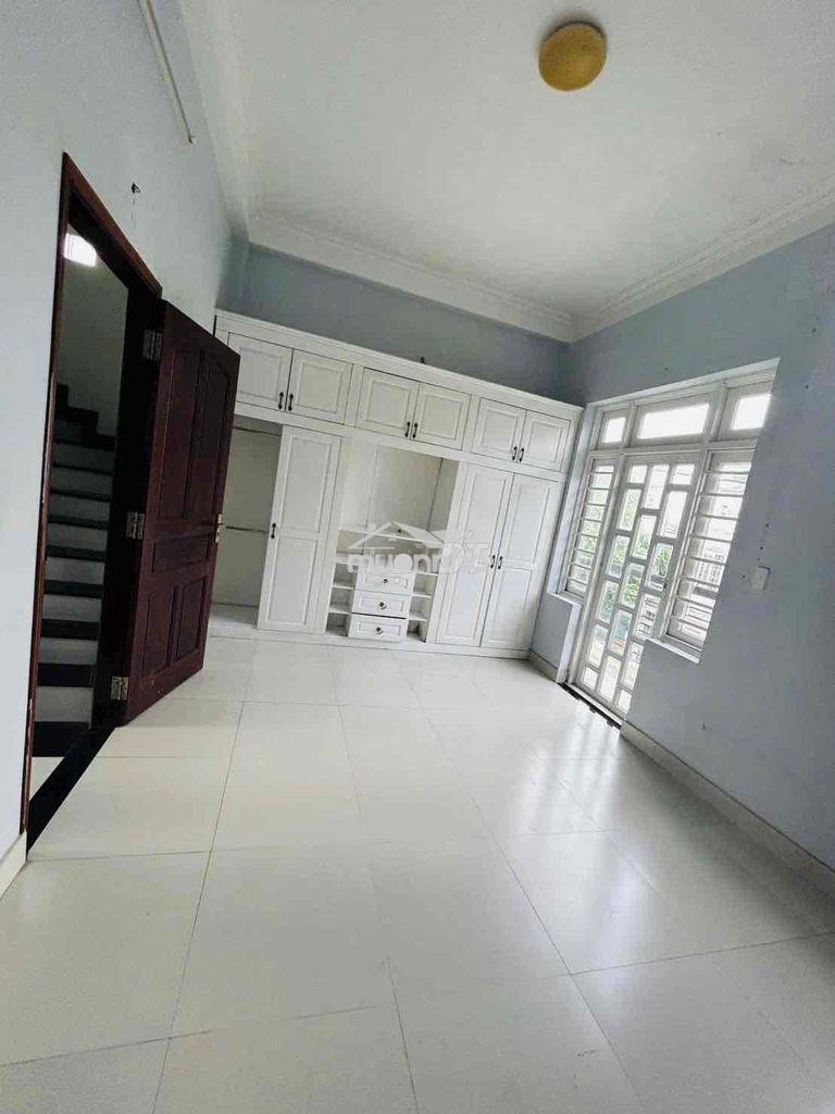 Nhà gần trường cấp 1..2..3. trệt 2 lầu 3pn 3wc. xe hơi đỗ cửa - 4