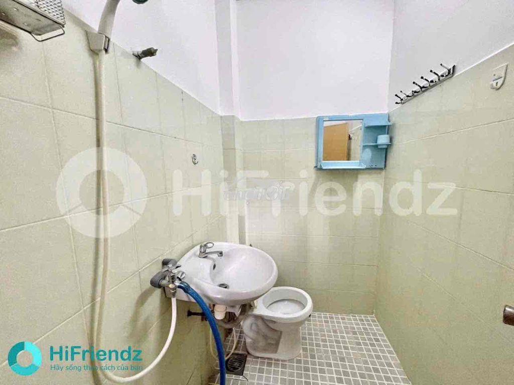 Cho thuê phòng nguyên tầng sân thượng trước sau hẻm 691 phạm văn chí - 3