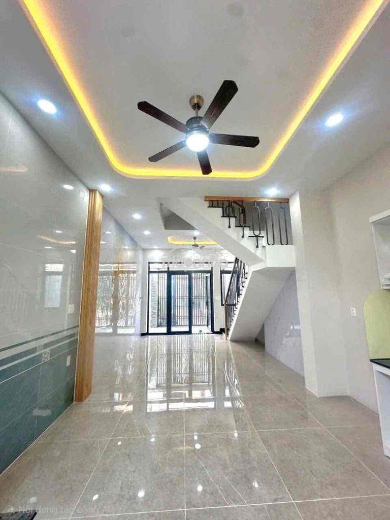 Bán nhà 4 tầng - đường trường lưu - 5.7 tỷ - 2