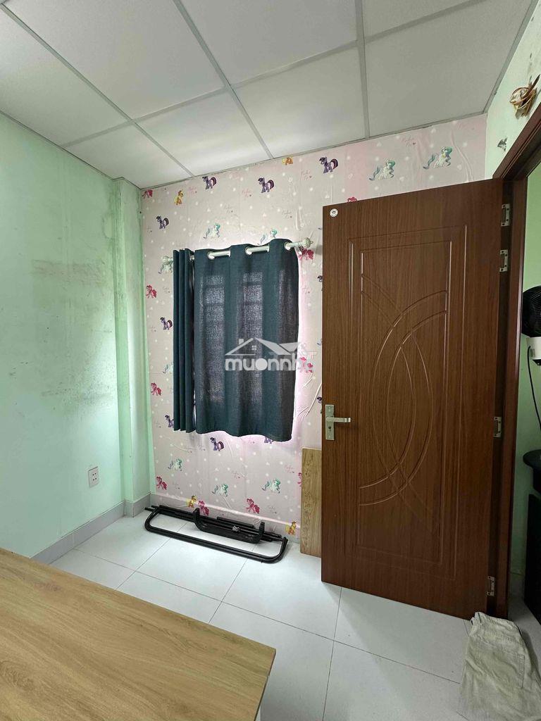 Phòng trống wc riêng ở gần đh công nghiệp 4 - đh gia định