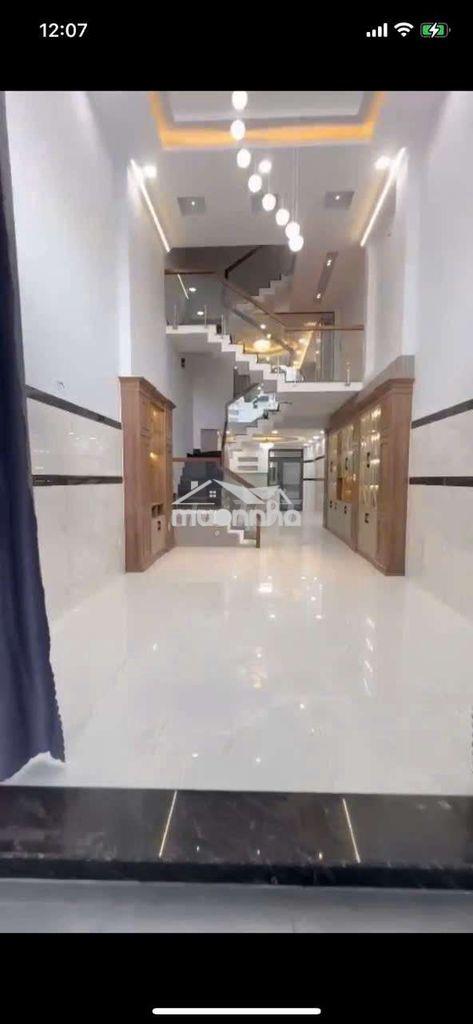 4x20 mới xây trệt lửng 3 lầu 4pn 5wc phan văn hớn gần trung tâm 