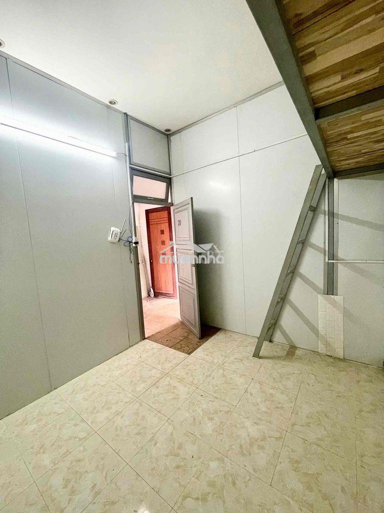 Phòng gác, máy lạnh, phòng ban công( tủ quần áo), có thang máy. - 3