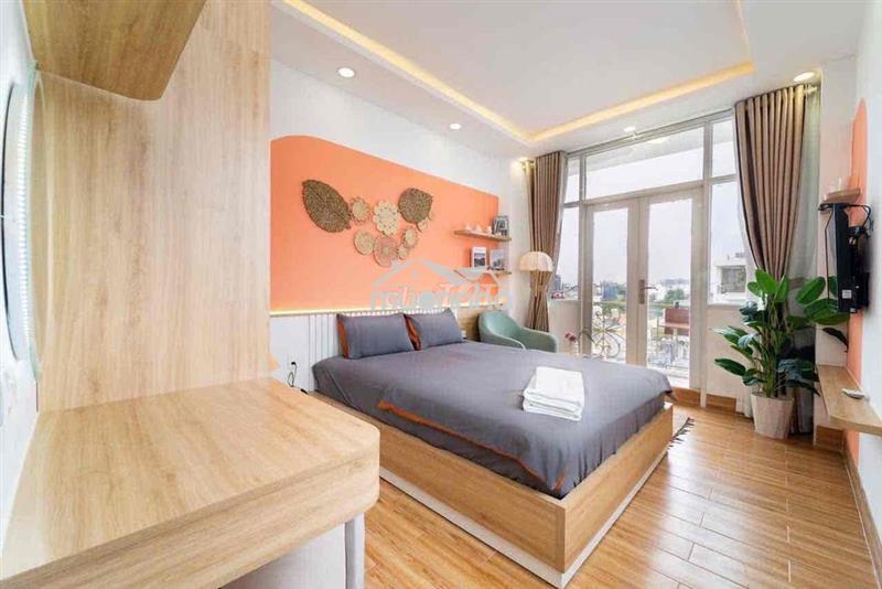 Cho thuê căn hộ ban công full nội thất giá rẻ ngay toà lim3 tower q1