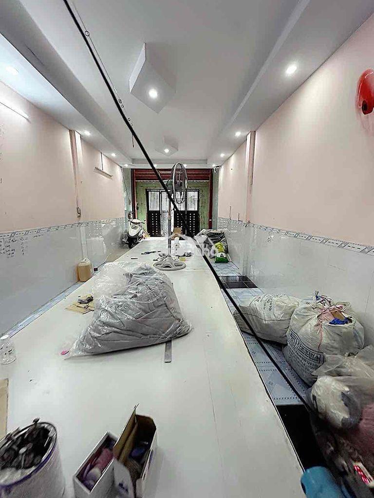 Mtnb tân sơn nhì [ 4 x 18] đúc lửng 2pn,2wc ,đường 10m - 2