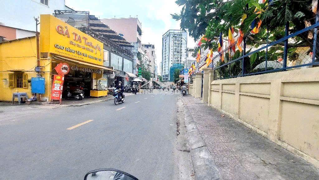 Gấp bán "7.5 tỷ giảm 6.7 tỷ" -  bán nhanh nhà c4 64m2 - hẻm xe hơi p.6 - 3