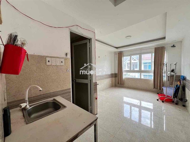 Kha vạn cân ( gần hoàng diệu 2 ) có máy lạnh tủ lạnh sẵn