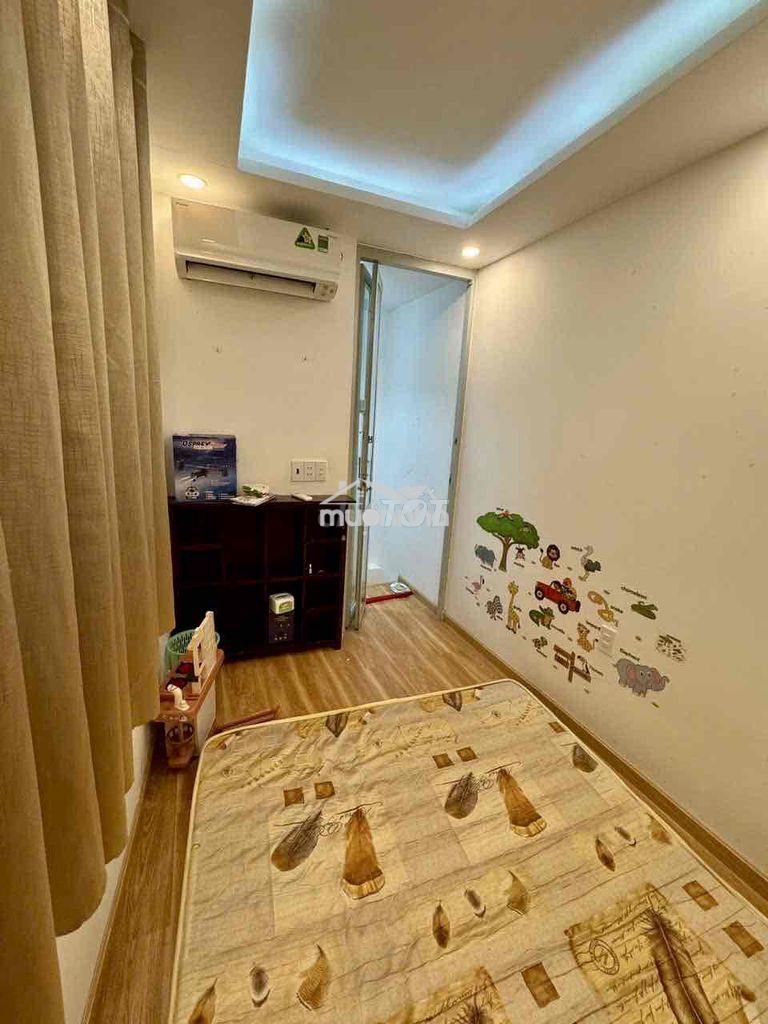Nhà gần phan xích long - xe tải đậu sát nhà -  3 tầng - sổ hồng riêng - 2