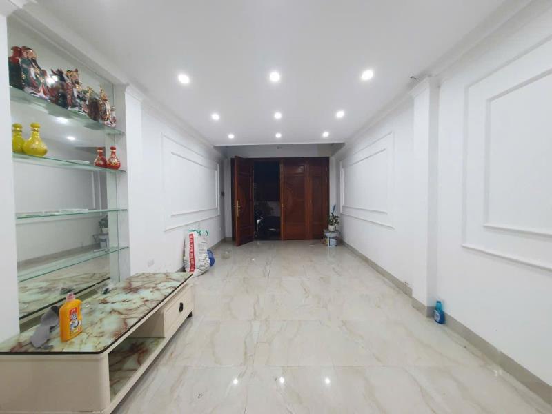 Cho thuê nhà ngọc thụy 6 tầng thang máy giá 15 triệu ! - 2