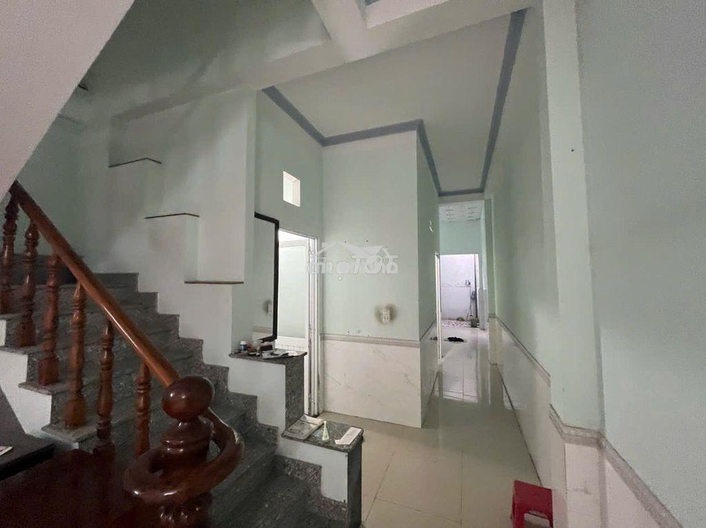 Cho thuê nhà đường trần hưng đạo phường đông hoà dĩ an có 3 phòng ngủ - 2