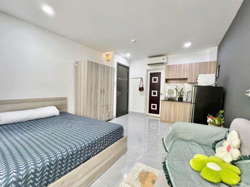 Cho thuê căn hộ có sân sau đường phan văn trị gần đại học văn lang - 2