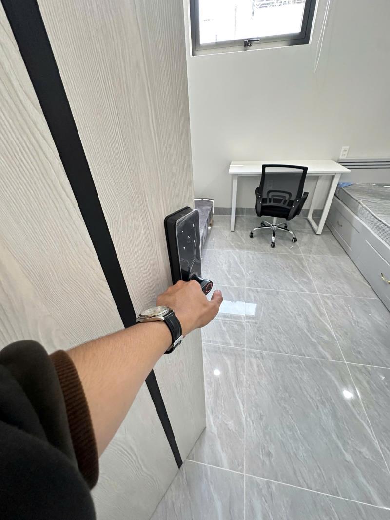 Khai trương căn hộ mới bùi đình túy – cửa sổ lớn, nhiều ánh sáng, máy giặt riêng, gần đh ngoại thương - 4