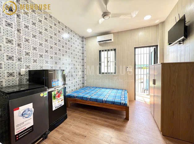 Căn hộ ban công mới toanh thang máy hầm xe ngay bà chiểu bình thạnh / máy giặt riêng