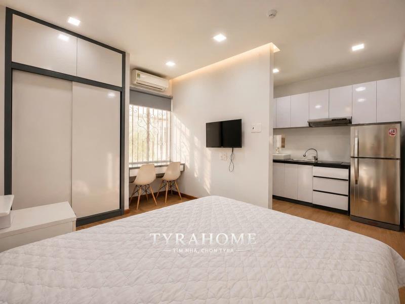 Cho thuê studio bancony rộng 50m2 - ngay tại trục đường phan đăng lưu, bình thạnh. giá có thể tl - 2