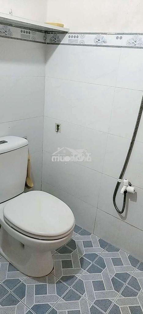 Nhà gần chợ bình thành.trường kim đồng  - 2