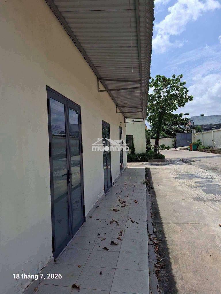 Cho thuê xưởng 3600m2 giá thuê 130 triệu/tháng - 2