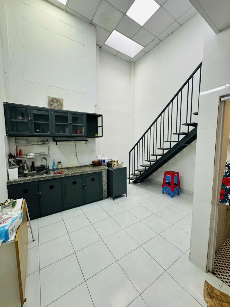 Bán nhà đường trường sơn, gần sân bay ( 4.3 x 16m ) – 2 tầng đẹp- chỉ nhỉnh 7 tỷ - 4