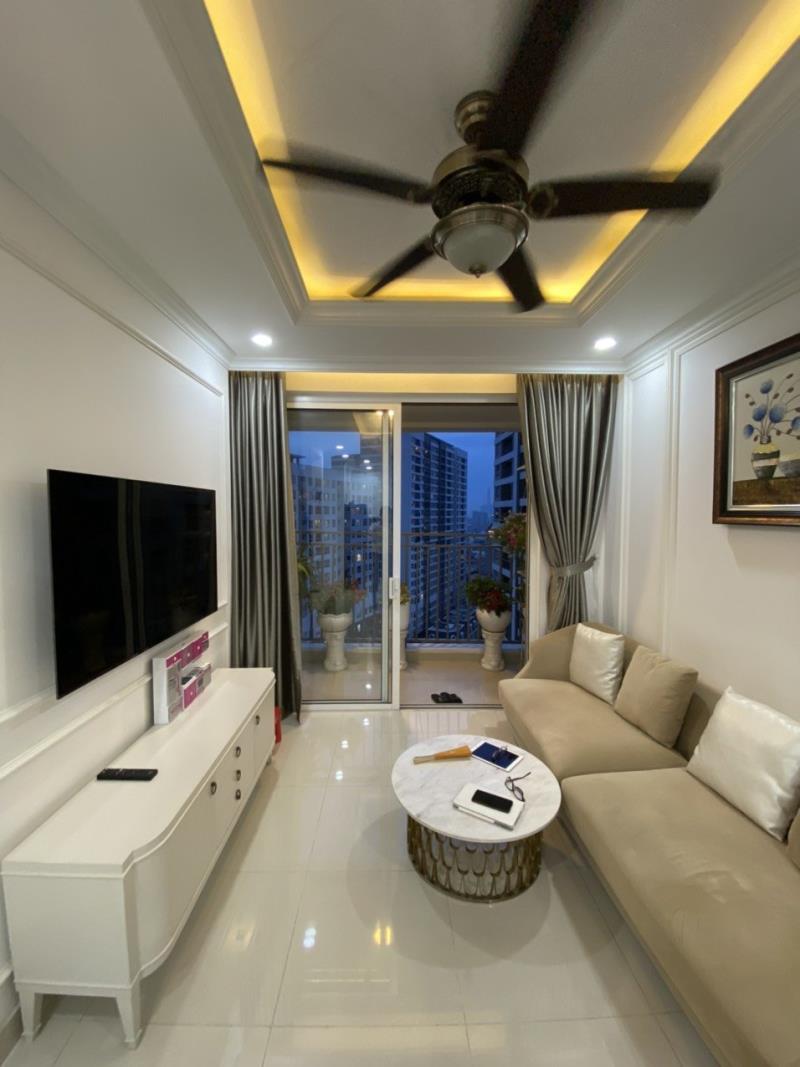 Hot! hạ giá bán căn 3pn+2wc 103m2 view đông nội khu nhìn hồ bơi + khu biệt thự thấp tầng 