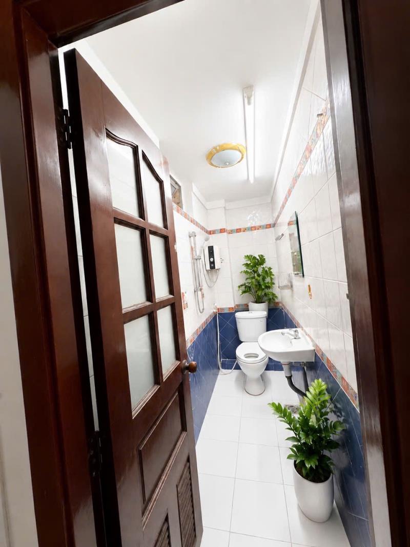 2pn ban công ở 4 người gần vòng xoay lăng cha cả tân bình - bờ kè hoàng sa trường sa - 4